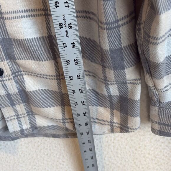 J Crew Seaboard soft-knit shirt in plaid Mens XS Cream Grey - Picture 5 of 7